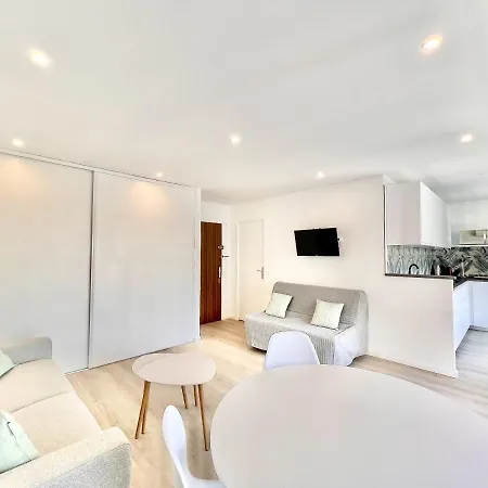 Apartment Eden Les Pins Plages Juanita By Weekome